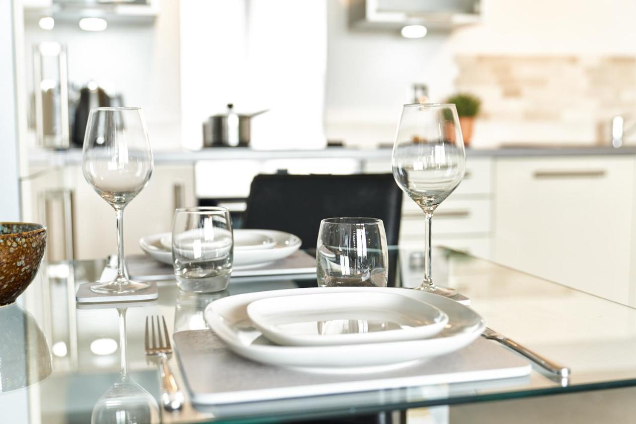 Shortstaymk Vizion Apartments, With Free Superfast Wi-Fi, Parking, Sky Sports And Movies Милтон-Кейнс Экстерьер фото