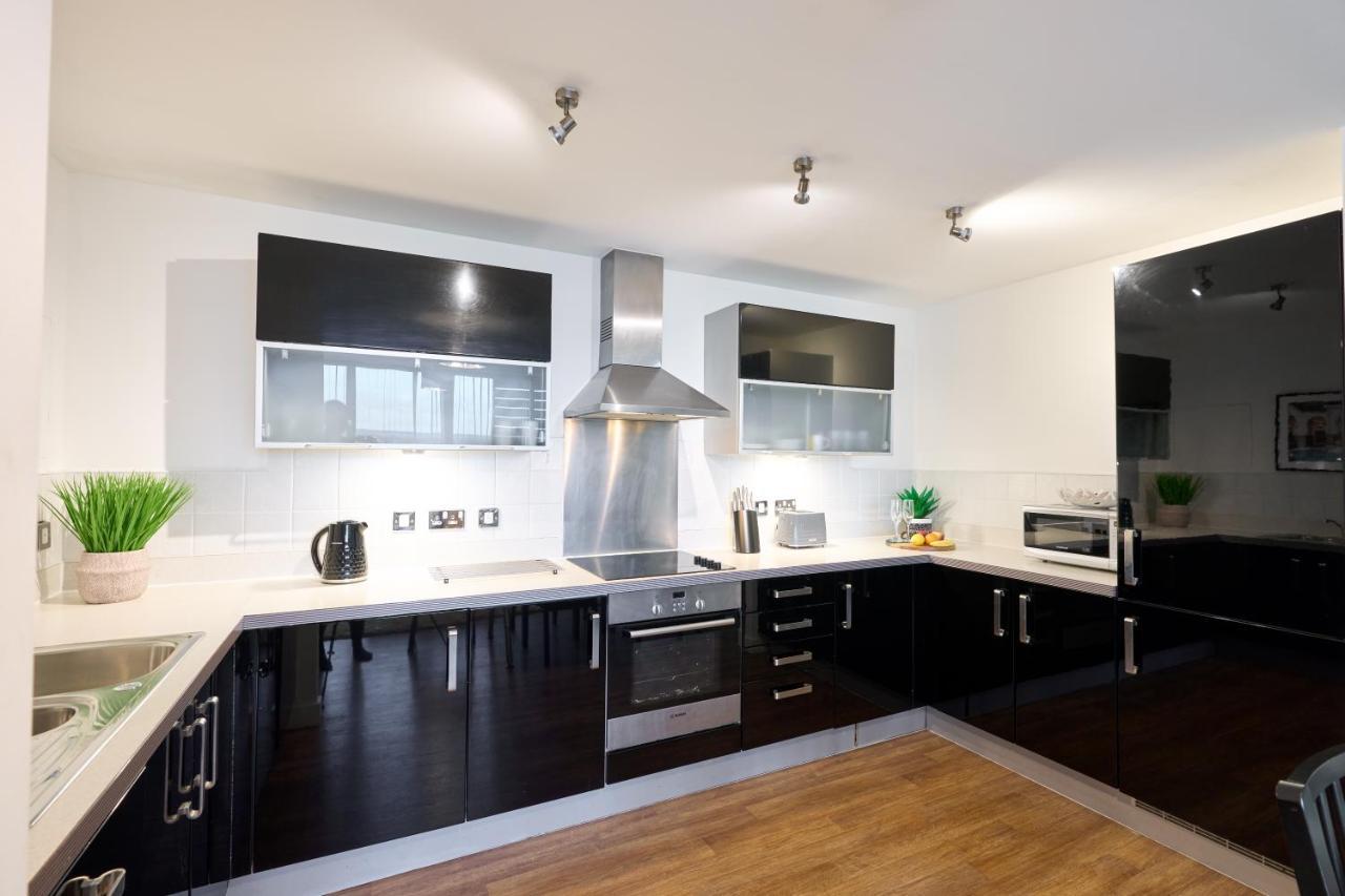 Shortstaymk Vizion Apartments, With Free Superfast Wi-Fi, Parking, Sky Sports And Movies Милтон-Кейнс Экстерьер фото