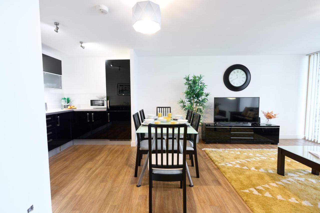 Shortstaymk Vizion Apartments, With Free Superfast Wi-Fi, Parking, Sky Sports And Movies Милтон-Кейнс Экстерьер фото