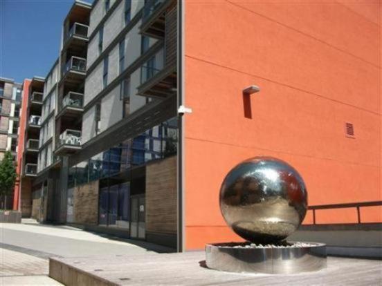 Shortstaymk Vizion Apartments, With Free Superfast Wi-Fi, Parking, Sky Sports And Movies Милтон-Кейнс Экстерьер фото