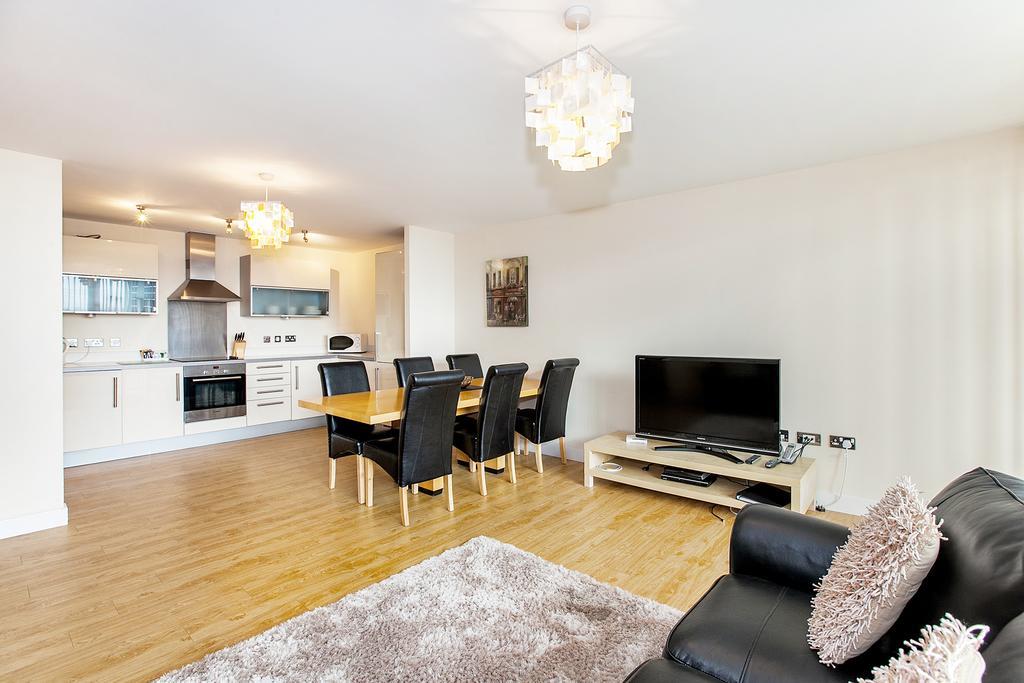 Shortstaymk Vizion Apartments, With Free Superfast Wi-Fi, Parking, Sky Sports And Movies Милтон-Кейнс Экстерьер фото