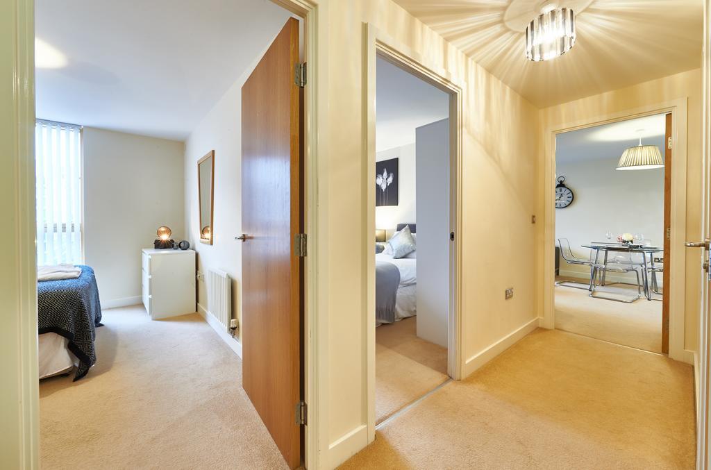 Shortstaymk Vizion Apartments, With Free Superfast Wi-Fi, Parking, Sky Sports And Movies Милтон-Кейнс Экстерьер фото